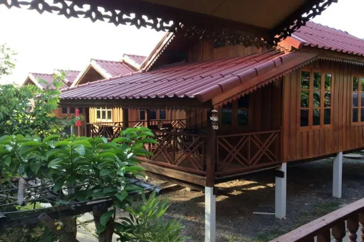 Лопбури: The Little Lopburi Village