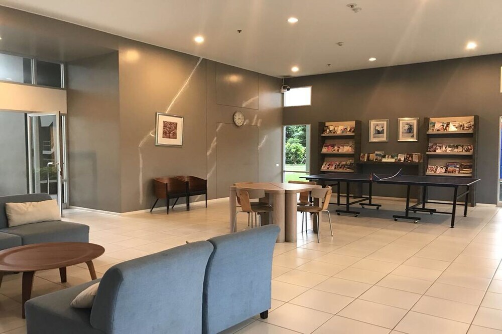 Паттайя: Lumpini Wongamat Suites
