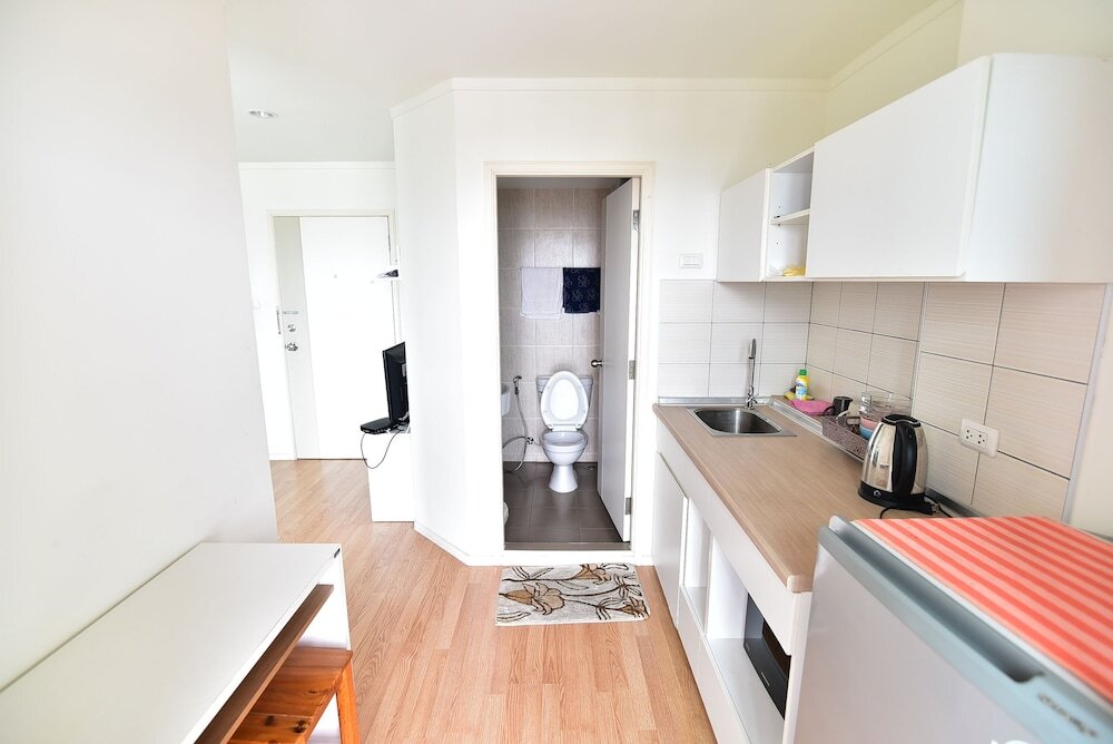 Паттайя: Lumpini Wongamat Suites