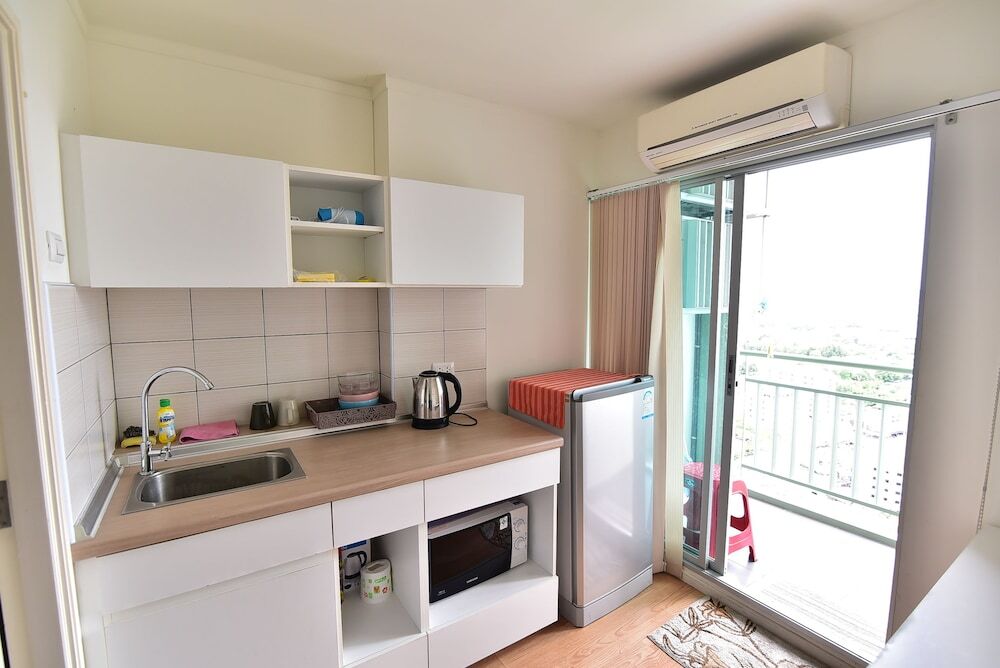 Паттайя: Lumpini Wongamat Suites