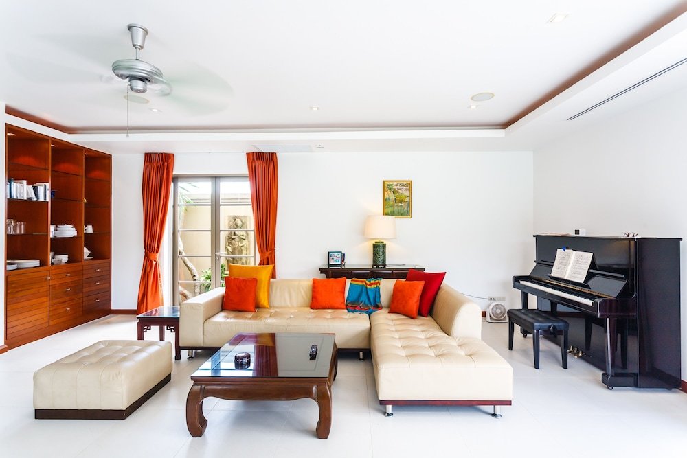 Тхаланг: The Residence Bangtao by Lofty