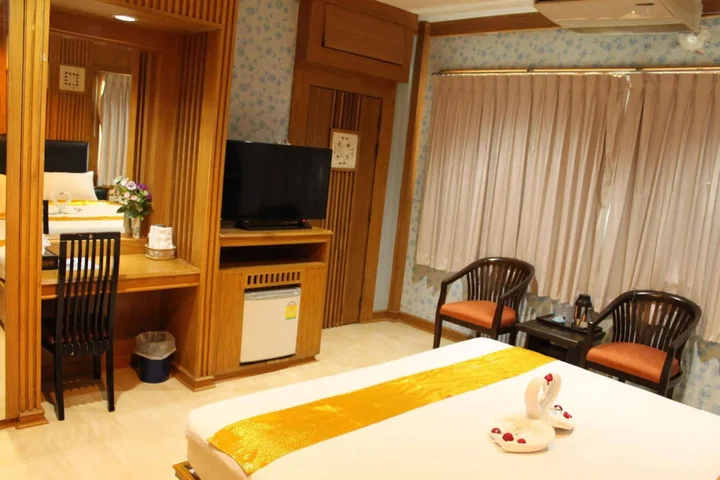 Нонтхабури: The Rich Hotel