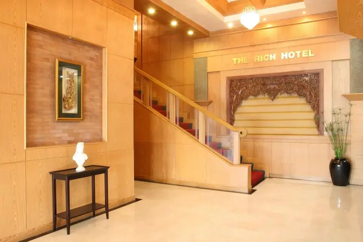 Нонтхабури: The Rich Hotel