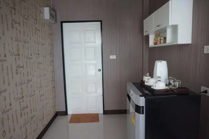 Кхлонг-Янг: Medroom Korat