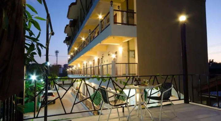 Сисакет: The Impress Sisaket
