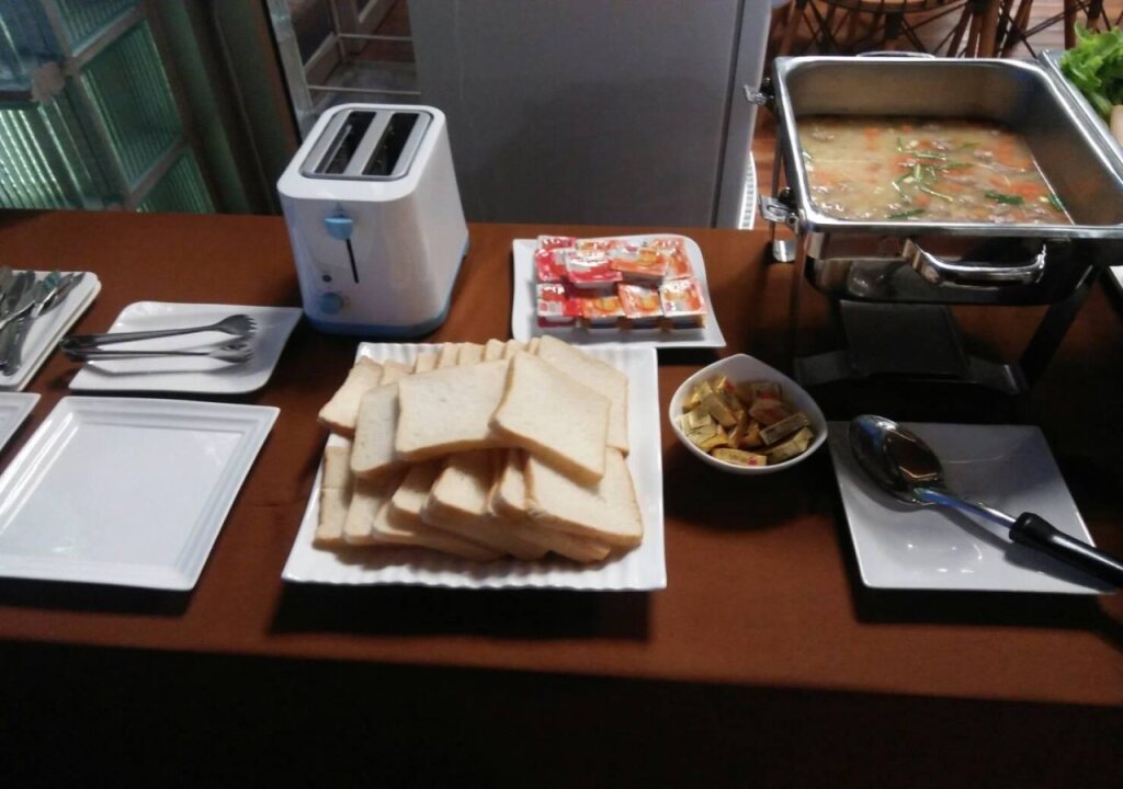 Накхонситхаммарат: Laekhon Nonbai Hotel