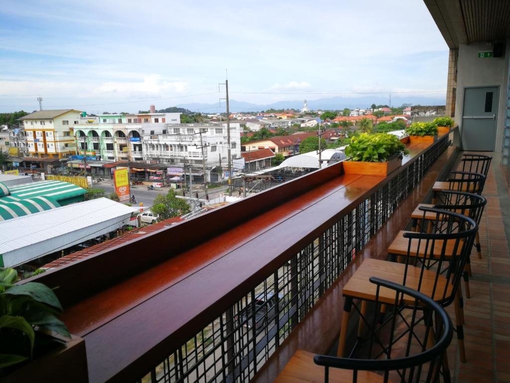 Накхонситхаммарат: Laekhon Nonbai Hotel