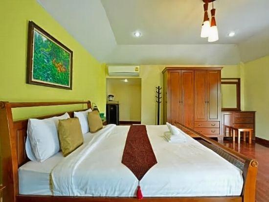Ванг Нам Кхио: Baan Phuluang