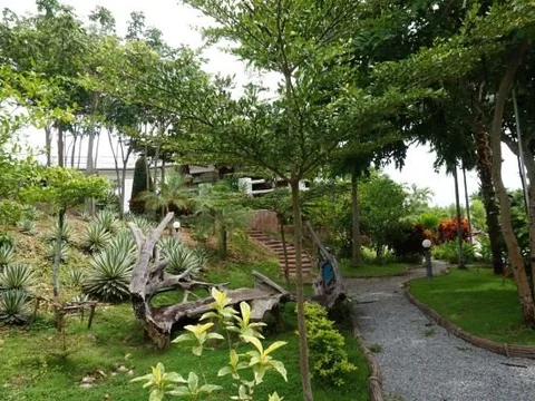 Ванг Нам Кхио: Baan Phuluang