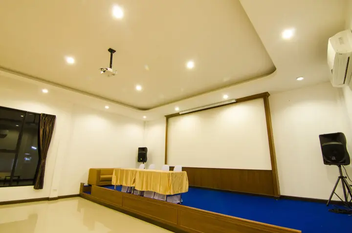 Бури Рам: NP Hotel