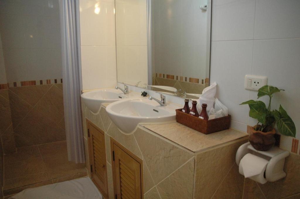 Сан-Кампаенг: Golden Elephant Resort
