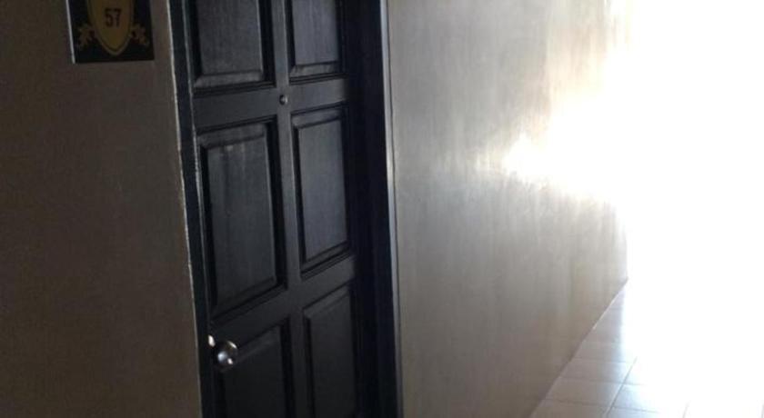 Бангкок: The State Apartment