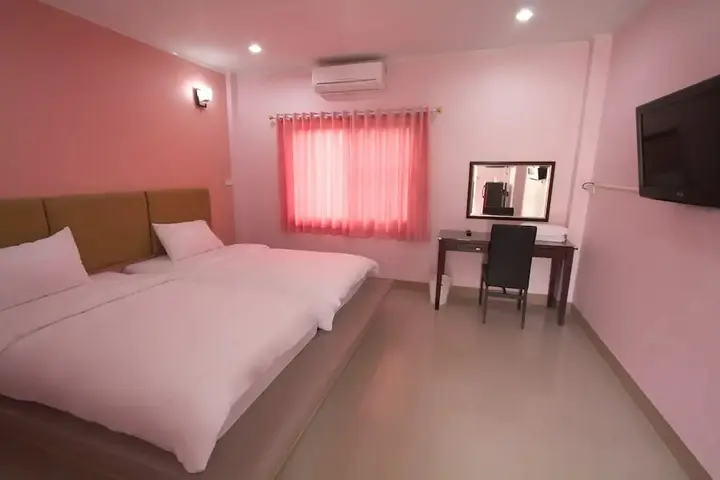 Кхэм Сон: Worachat House