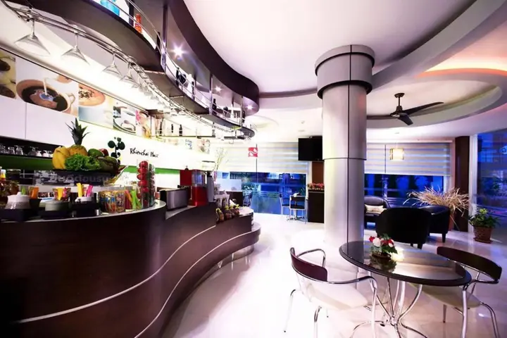 Сураттхани: Rhienchai Place