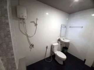 Муанг: In Phuket House