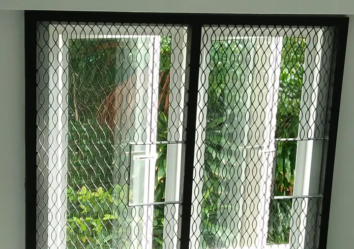 Муанг: In Phuket House
