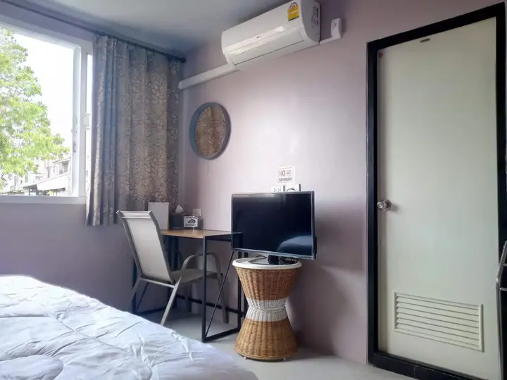 Муанг: In Phuket House