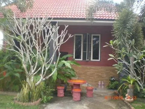 Тхаланг: Suchaya Bungalow