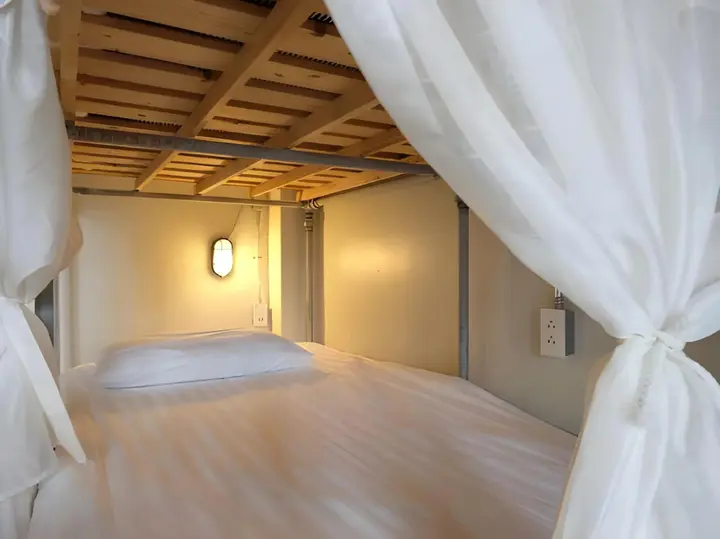 Муанг: bloo Hostel