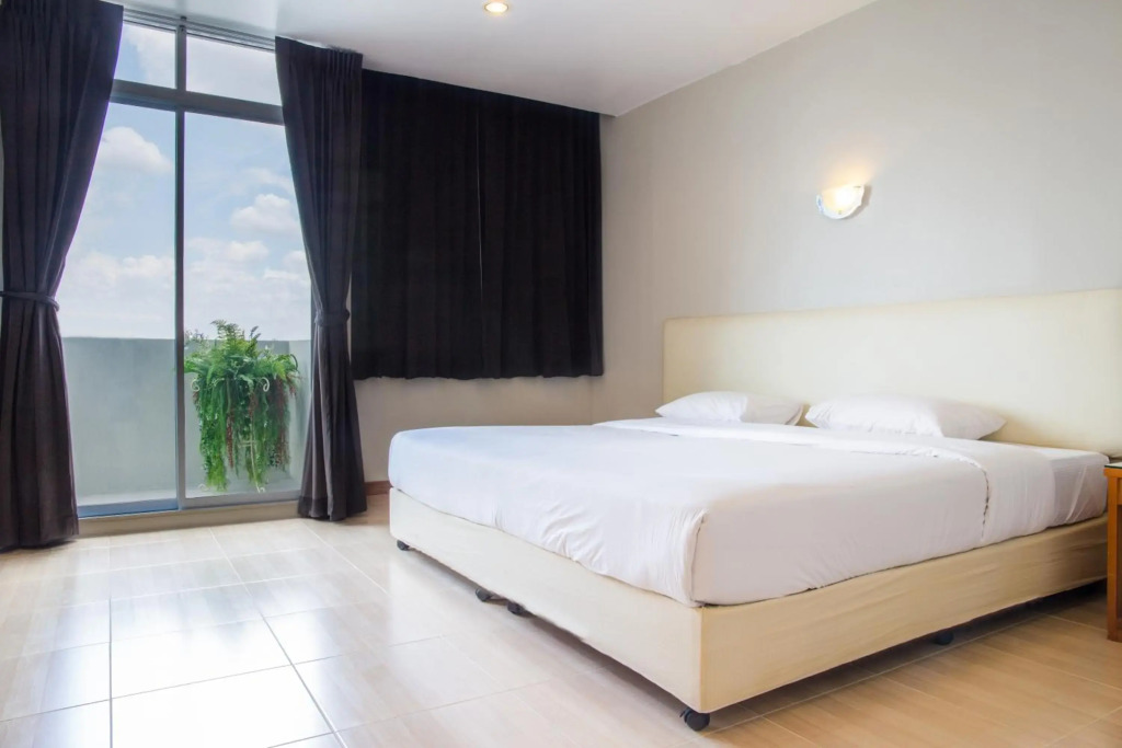 Пхитсанулок: Rattana View Hotel