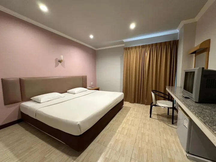 Пхитсанулок: Rattana View Hotel