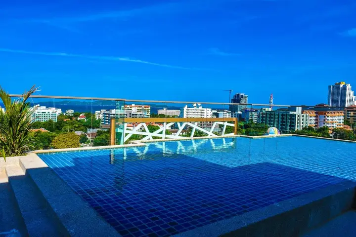 Паттайя: Peak Towers Condominium