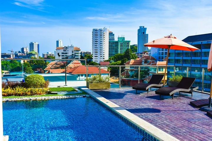 Паттайя: Peak Towers Condominium