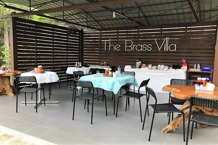 Саттахип: The Brass Villa