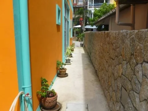 Кату: Orange House