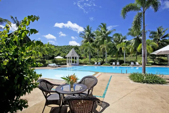 Банг-Саре: Buraran Suites