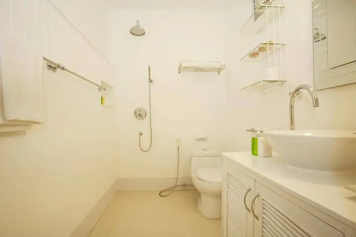 Банг-Саре: Buraran Suites