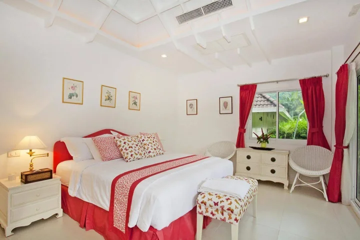 Банг-Саре: Buraran Suites