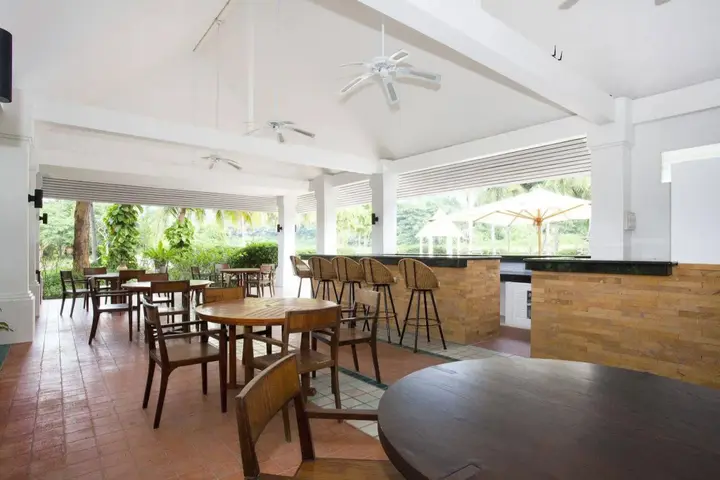 Банг-Саре: Buraran Suites