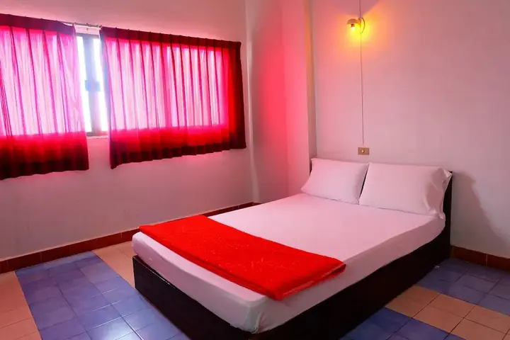 Сураттхани: Thairungruang Hotel