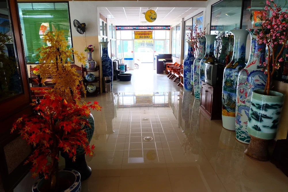 Сураттхани: Thairungruang Hotel