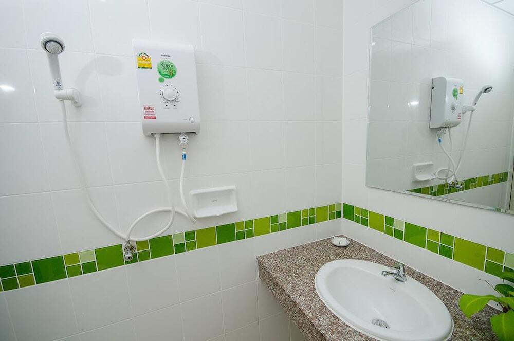 Сураттхани: Sukalya Apartment Suratthani