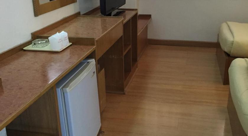 Пхитсанулок: U-Thong Hotel