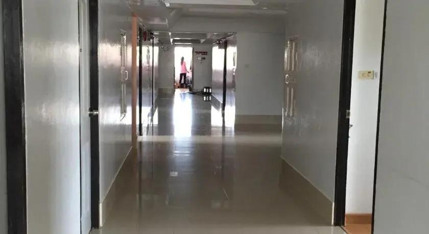 Пхитсанулок: U-Thong Hotel