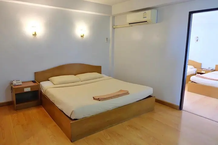 Пхитсанулок: U-Thong Hotel