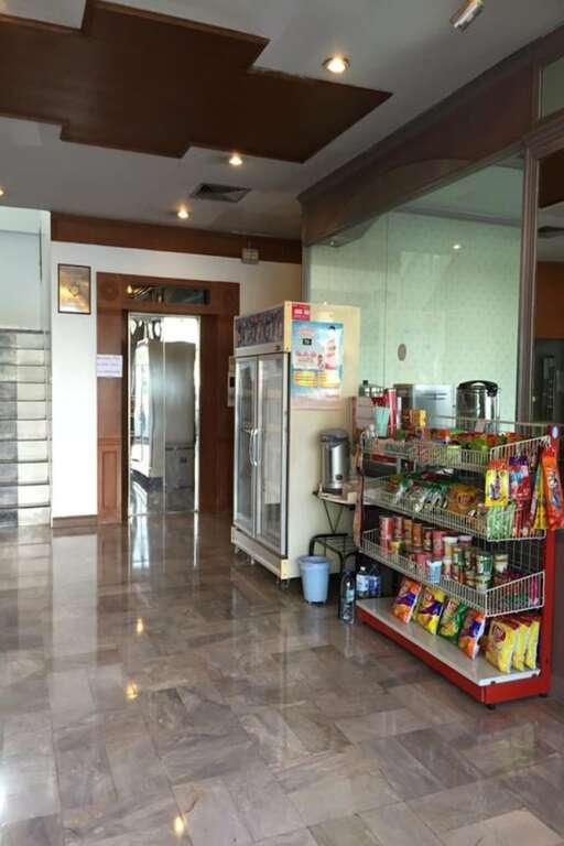 Пхитсанулок: U-Thong Hotel