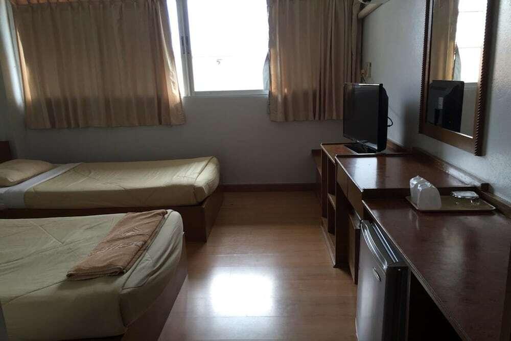 Пхитсанулок: U-Thong Hotel