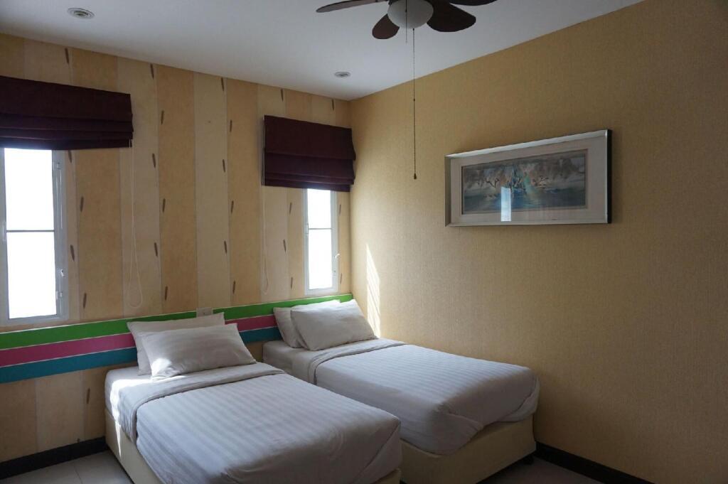 Кхлонг-Янг: The Seat Hostel