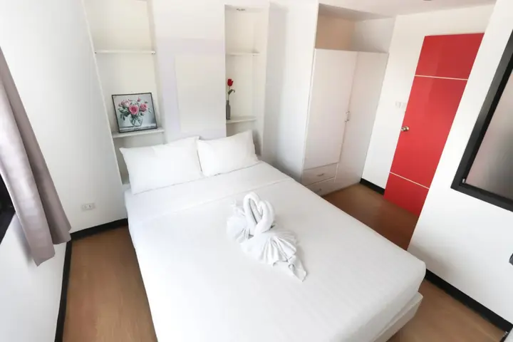 Сураттхани: C Tower Hotel