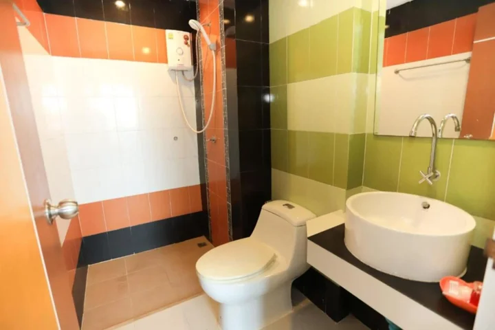 Сураттхани: C Tower Hotel