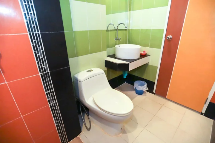 Сураттхани: C Tower Hotel