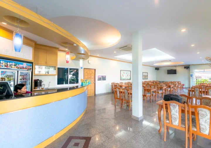 Сурин: Martina Hotel