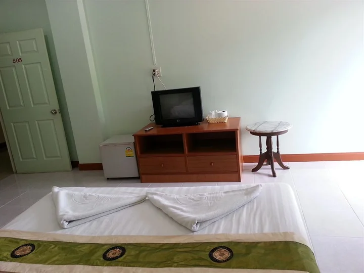 Сураттхани: See View Riverside Hotel