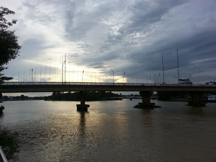 Сураттхани: See View Riverside Hotel