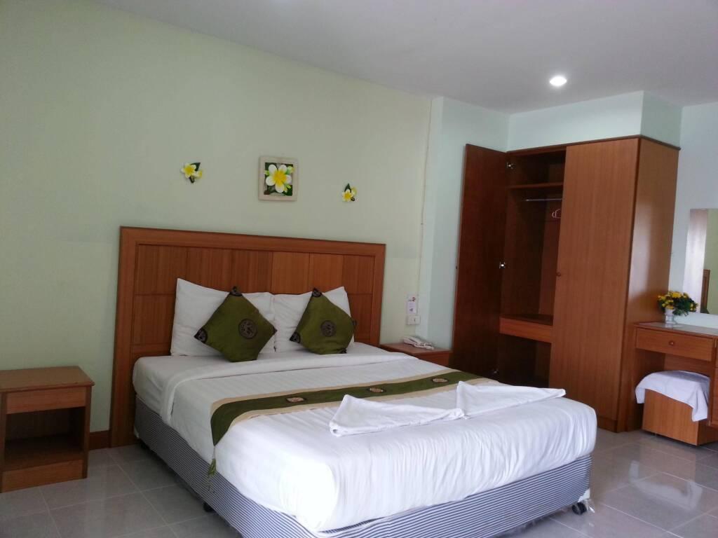 Сураттхани: See View Riverside Hotel