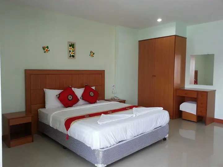 Сураттхани: See View Riverside Hotel